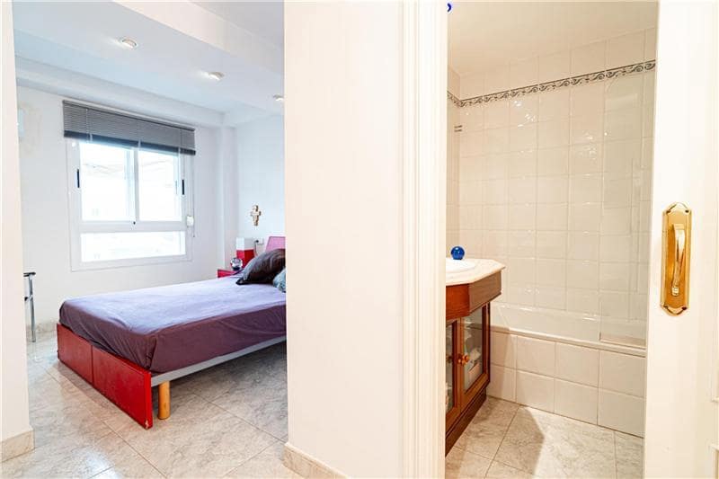 3 soveværelse Strandlejlighed til salg i Palma de Mallorca - € 695.000 (Ref: 9301685)