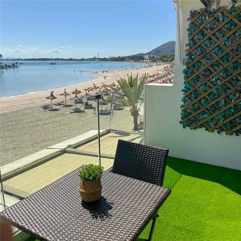 Appartamento sulla Spiaggia in vendita in Puerto de Alcudia, Alcúdia - 350.000 € (Rif: 9338703)