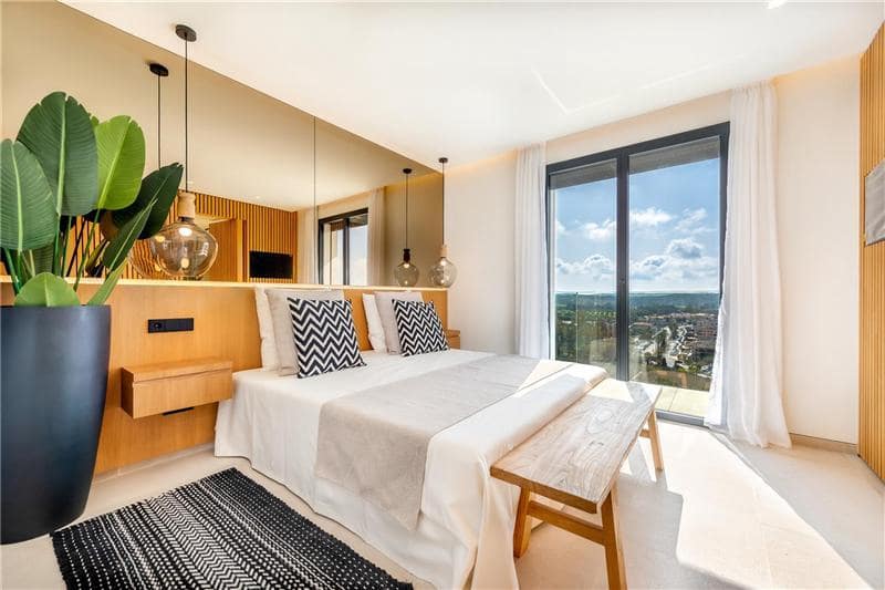 4 sypialnia Penthouse na sprzedaż w Calvia z basenem garażem - 1 970 000 € (Ref: 9343772)