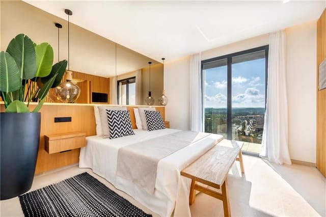 4 sypialnia Penthouse na sprzedaż w Santa Ponsa, Calvià z basenem garażem - 1 970 000 € (Ref: 9343772)