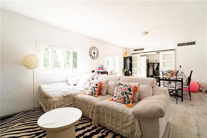 4 soveværelse Villa til salg i Palma de Mallorca med garage - € 945.000 (Ref: 9348411)