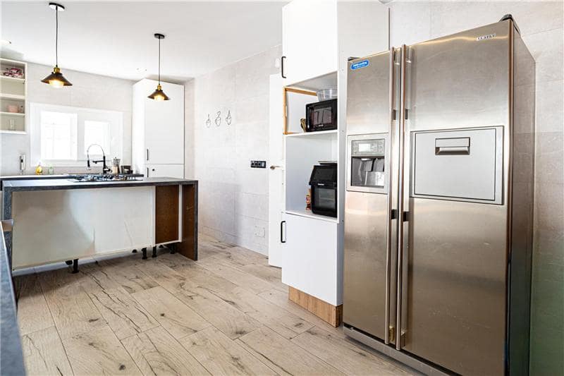 4 soveværelse Villa til salg i Palma de Mallorca med garage - € 945.000 (Ref: 9348411)