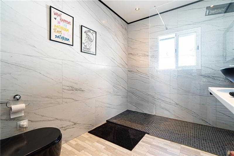 4 soveværelse Villa til salg i Palma de Mallorca med garage - € 945.000 (Ref: 9348411)