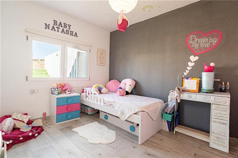 4 soveværelse Villa til salg i Palma de Mallorca med garage - € 945.000 (Ref: 9348411)