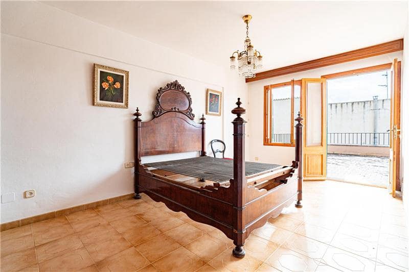 4 sypialnia Willa na sprzedaż w Palma de Mallorca z basenem garażem - 1 050 000 € (Ref: 9368031)