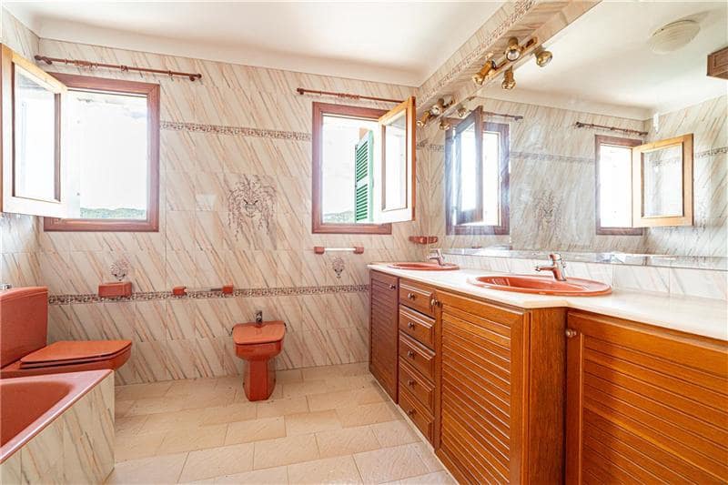 4 sypialnia Willa na sprzedaż w Palma de Mallorca z basenem garażem - 1 050 000 € (Ref: 9368031)