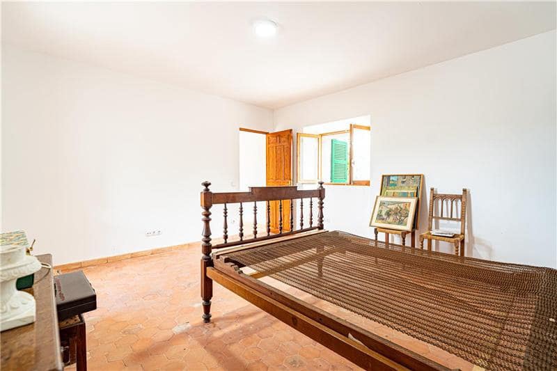 4 sypialnia Willa na sprzedaż w Palma de Mallorca z basenem garażem - 1 050 000 € (Ref: 9368031)