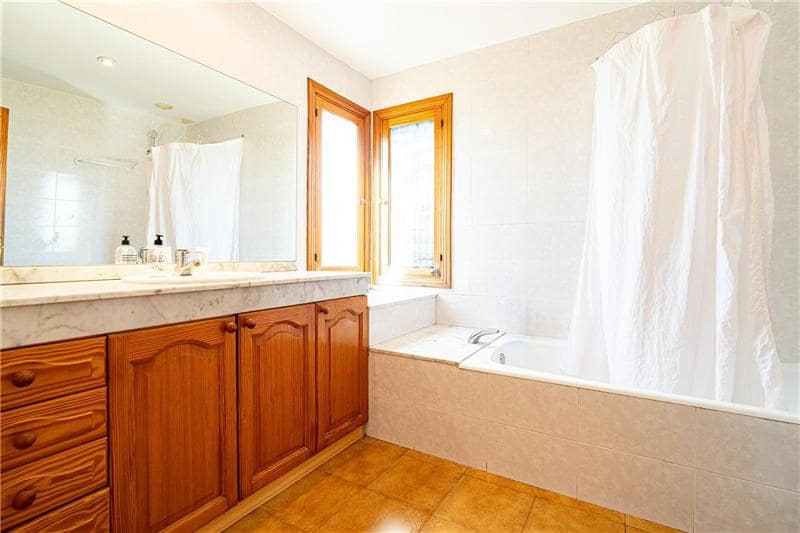 4 soverom Villa til salgs i Marratxi med garasje - € 960 000 (Ref: 9378227)