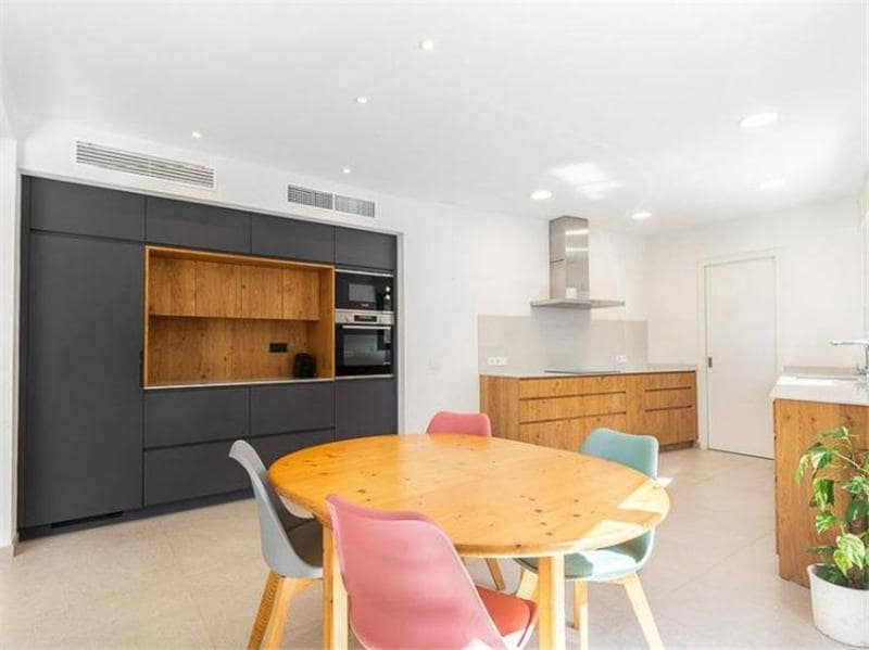 4 soveværelse Byhus til salg i Arta med garage - € 835.000 (Ref: 9379571)