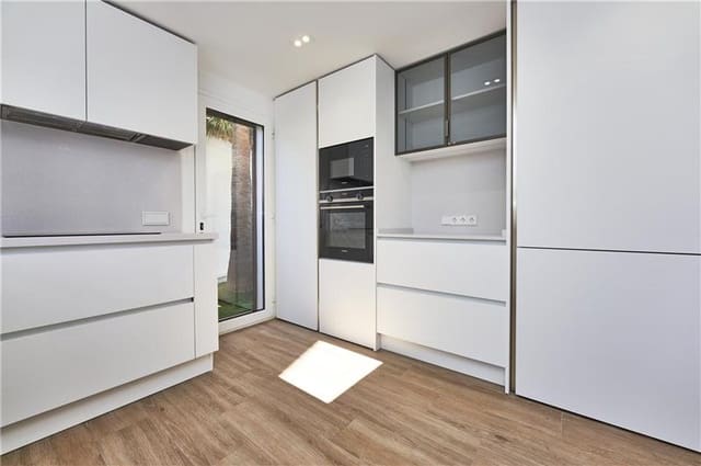 3 soveværelse Villa til salg i Santa Ponsa, Calvià med swimmingpool garage - € 1.750.000 (Ref: 9388430)