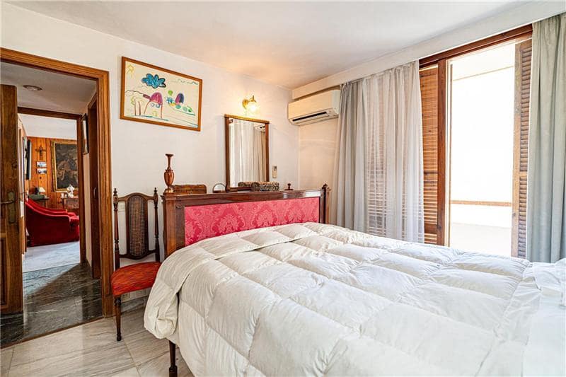 4 bedroom Apartment for sale in Palma de Mallorca with pool garage - € 1,950,000 (Ref: 9468994)