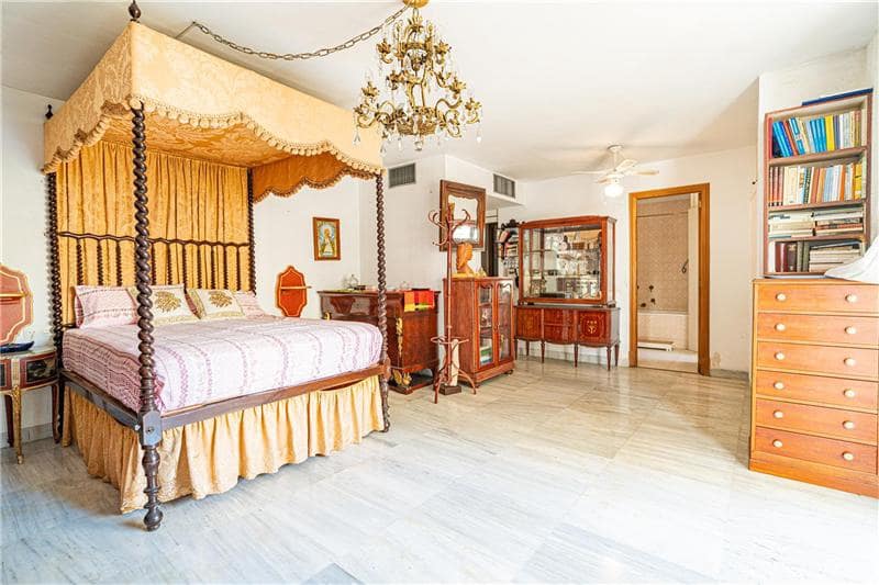 4 bedroom Apartment for sale in Palma de Mallorca with pool garage - € 1,950,000 (Ref: 9468994)