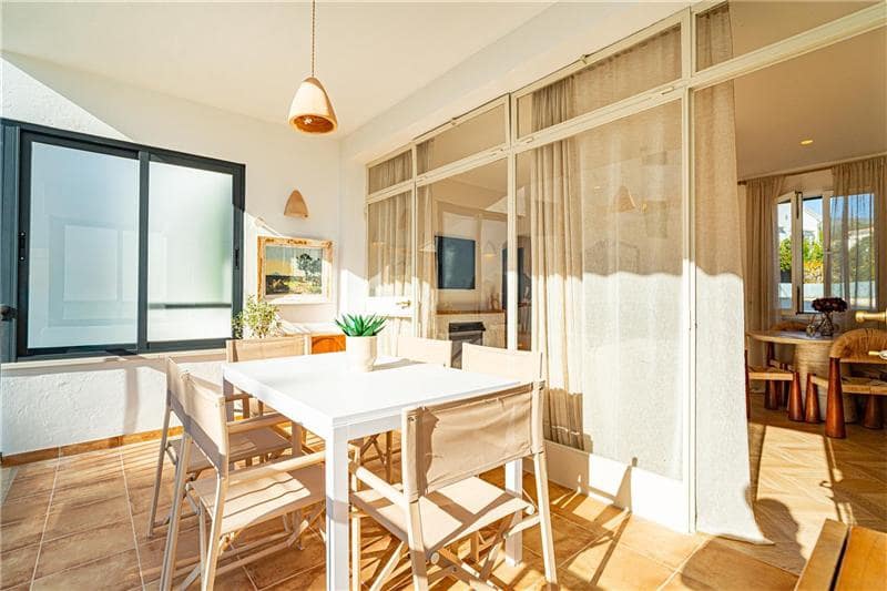 2 bedroom Beach Apartment for sale in Calvia - € 550,000 (Ref: 9509425)