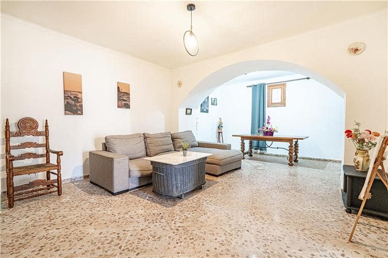 5 sypialnia Dom blizniak na sprzedaż w Petra z garażem - 450 000 € (Ref: 9515872)