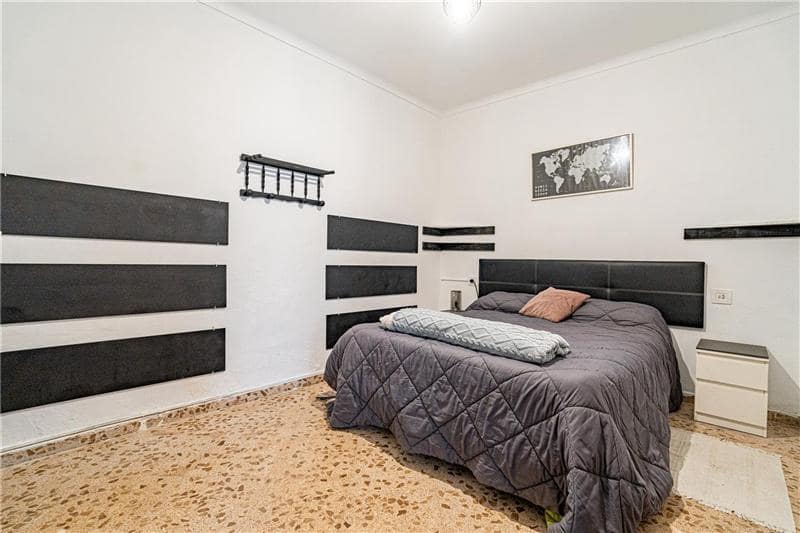 5 sypialnia Dom blizniak na sprzedaż w Petra z garażem - 450 000 € (Ref: 9515872)