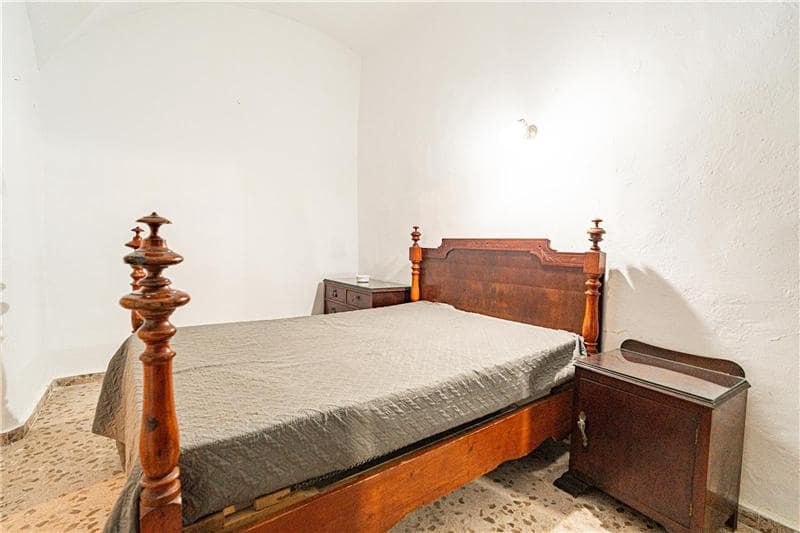 5 sypialnia Dom blizniak na sprzedaż w Petra z garażem - 450 000 € (Ref: 9515872)