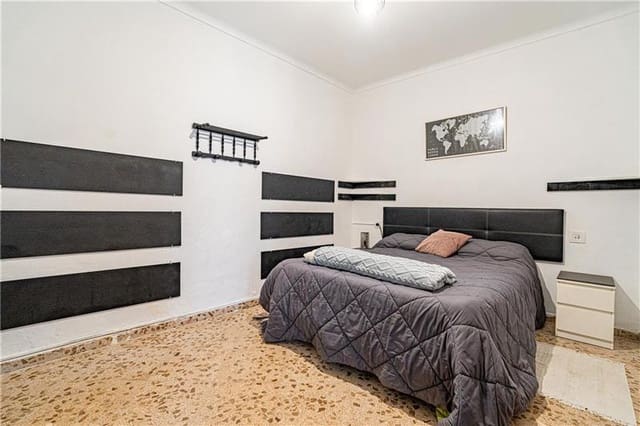 5 sypialnia Dom blizniak na sprzedaż w Petra z garażem - 450 000 € (Ref: 9515872)