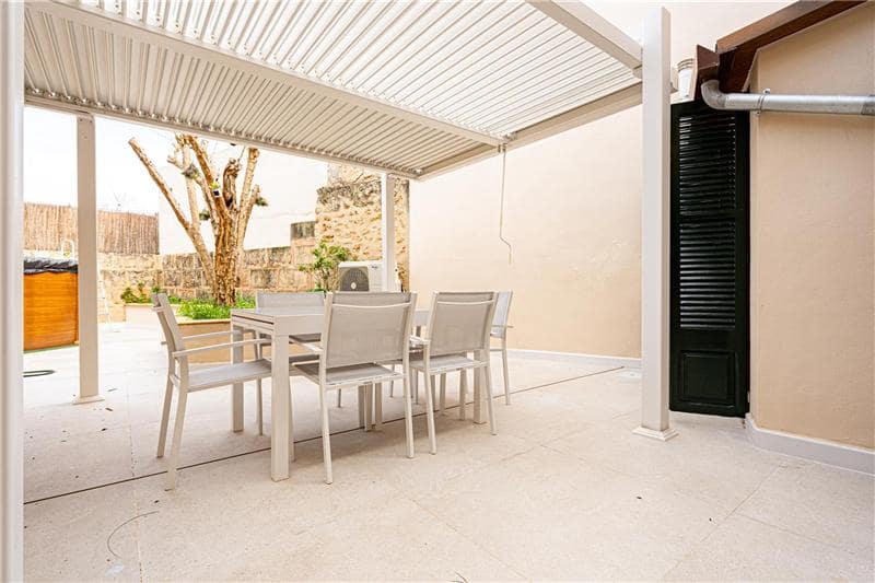 4 bedroom Apartment for sale in Santa Eugenia - € 565,000 (Ref: 9603280)