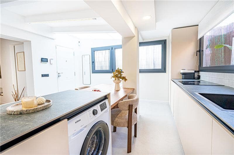 2 bedroom Apartment for sale in Calvia with pool - € 525,000 (Ref: 9606402)