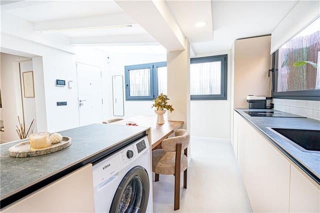 2 bedroom Apartment for sale in Santa Ponsa, Calvià with pool - € 525,000 (Ref: 9606402)