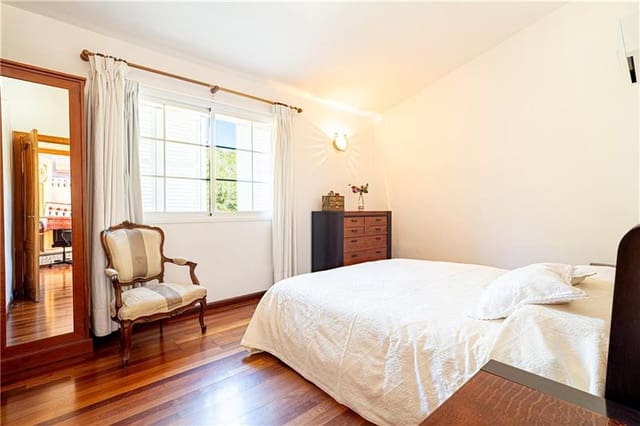 Pareado de 5 habitaciones en Portals Nous, Calvià en venta con piscina garaje - 2.050.000 € (Ref: 9634724)