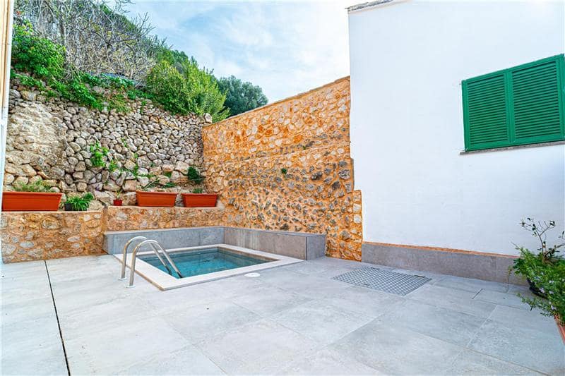 3 bedroom Villa for sale in Bunyola with pool garage - € 849,500 (Ref: 9674809)