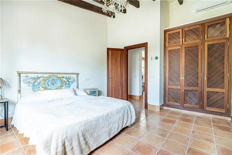 7 bedroom Finca/Country House for sale in Algaida with pool garage - € 3,400,000 (Ref: 9707795)