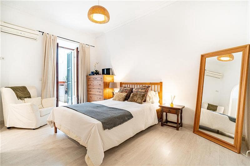 2 bedroom Apartment for sale in Palma de Mallorca - € 995,000 (Ref: 9748431)