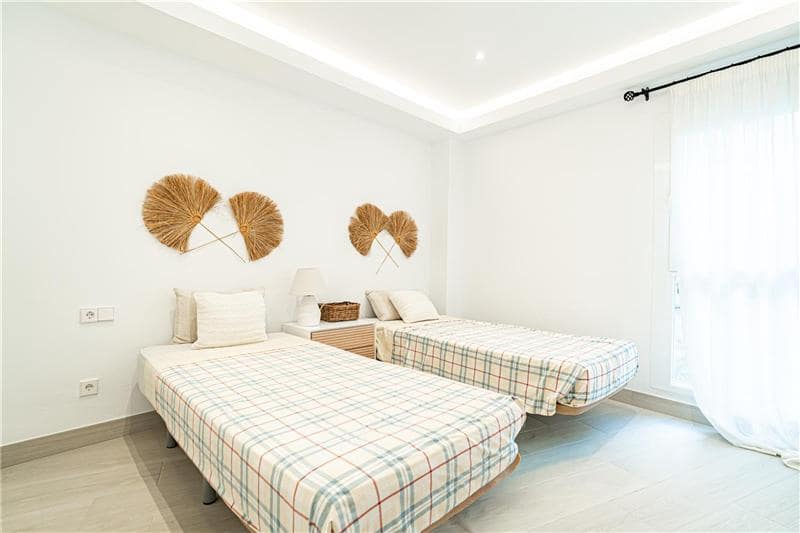 2 soveværelse Strandlejlighed til salg i Calvia - € 1.250.000 (Ref: 9756375)