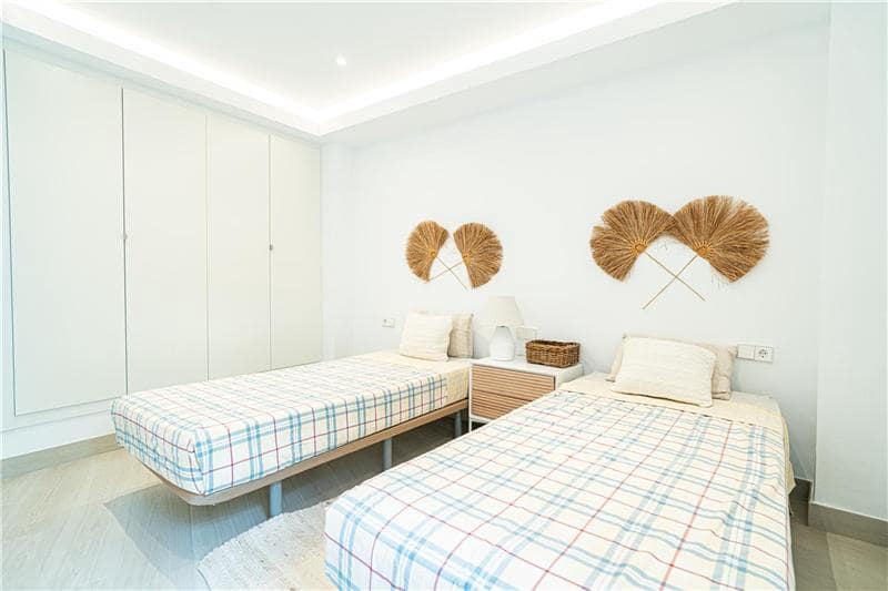 2 soveværelse Strandlejlighed til salg i Calvia - € 1.250.000 (Ref: 9756375)