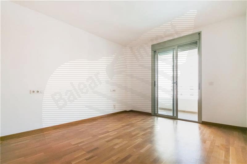 3 soveværelse Lejlighed til salg i Palma de Mallorca med swimmingpool garage - € 750.000 (Ref: 9759556)