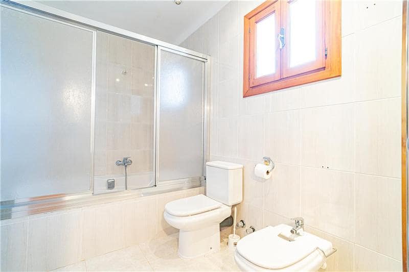 5 quarto Moradia para venda em Ses Salines com garagem - 1 350 000 € (Ref: 9805300)