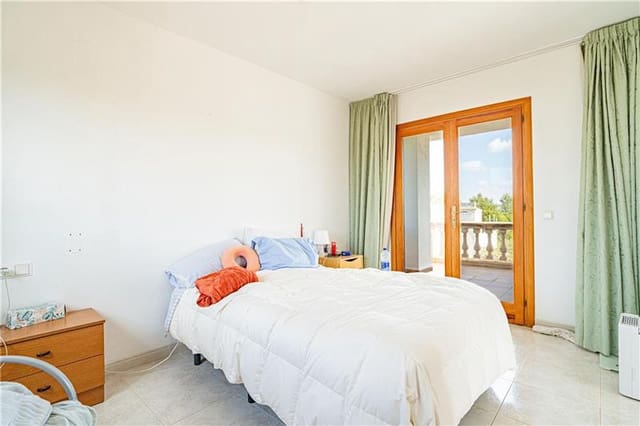 5 quarto Moradia para venda em Ses Salines com garagem - 1 350 000 € (Ref: 9805300)