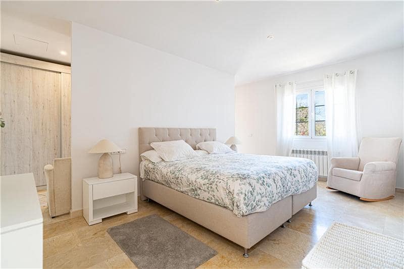 4 makuuhuone Rivitalo myytävänä paikassa Calvia mukana 
autotalli - 970 000 € (Ref: 9805364)