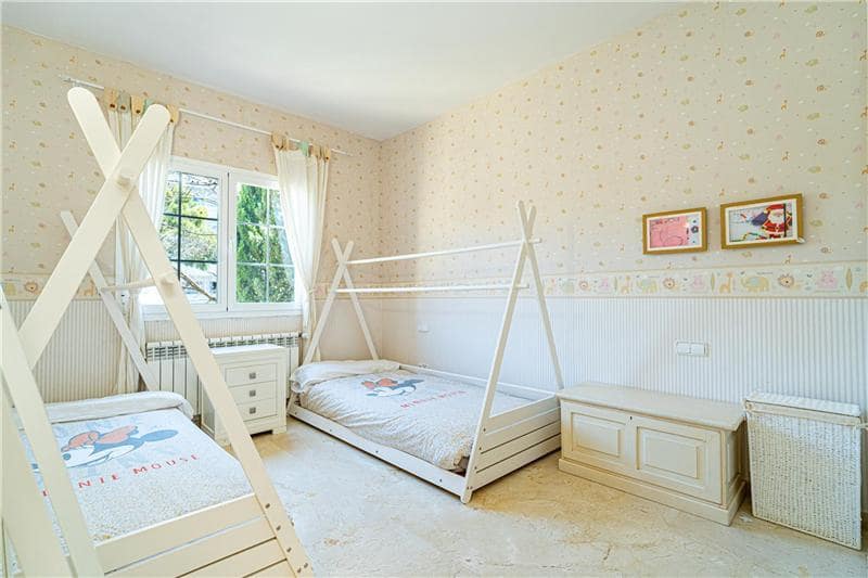 4 makuuhuone Rivitalo myytävänä paikassa Calvia mukana 
autotalli - 970 000 € (Ref: 9805364)