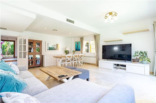 4 makuuhuone Rivitalo myytävänä paikassa Palmanova, Calvià mukana 
autotalli - 970 000 € (Ref: 9805364)