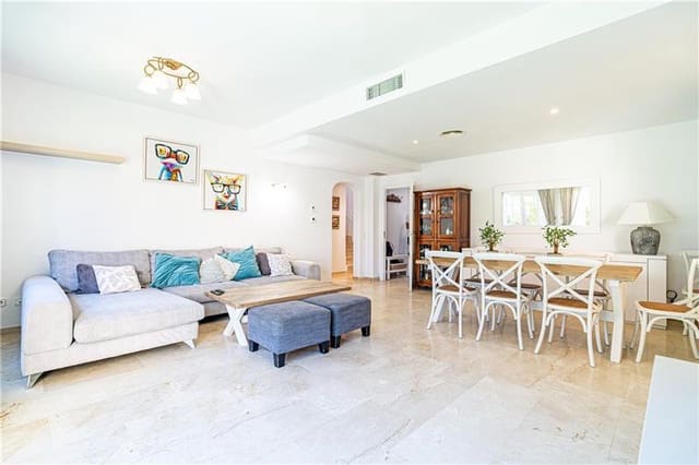 4 makuuhuone Rivitalo myytävänä paikassa Palmanova, Calvià mukana 
autotalli - 970 000 € (Ref: 9805364)