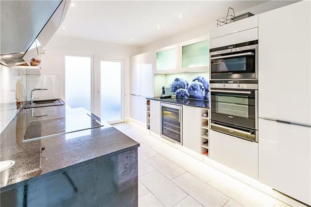 3 bedroom Beach Apartment for sale in Santa Ponsa, Calvià with pool garage - € 1,475,000 (Ref: 9809889)