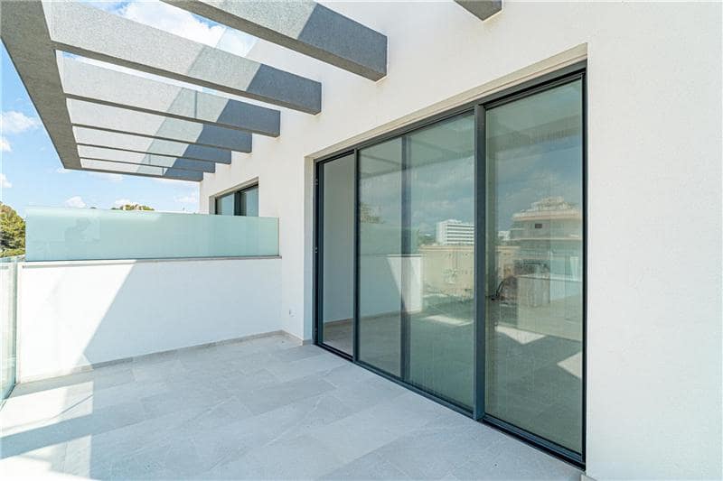Ático de 2 habitaciones en Palma de Mallorca en venta con piscina garaje - 1.675.000 € (Ref: 9829729)
