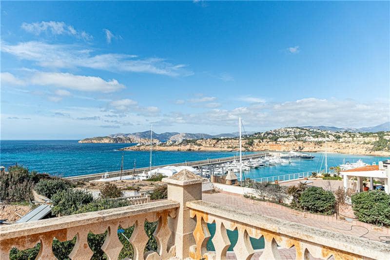 4 Zimmer Villa zu verkaufen in Calvia mit Pool Garage - 2.450.000 € (Ref: 9832104)