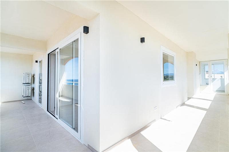 2 soveværelse Strandlejlighed til salg i Calvia med garage - € 685.000 (Ref: 9834526)