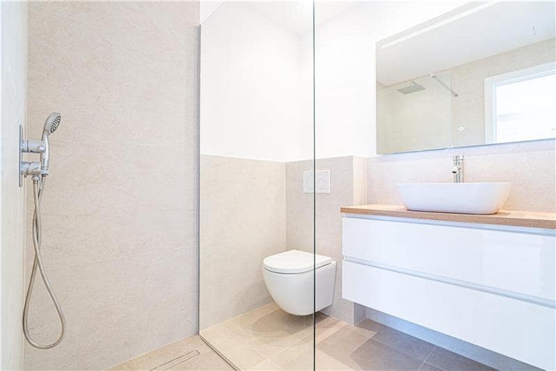 2 soveværelse Strandlejlighed til salg i Calvia med garage - € 685.000 (Ref: 9834526)