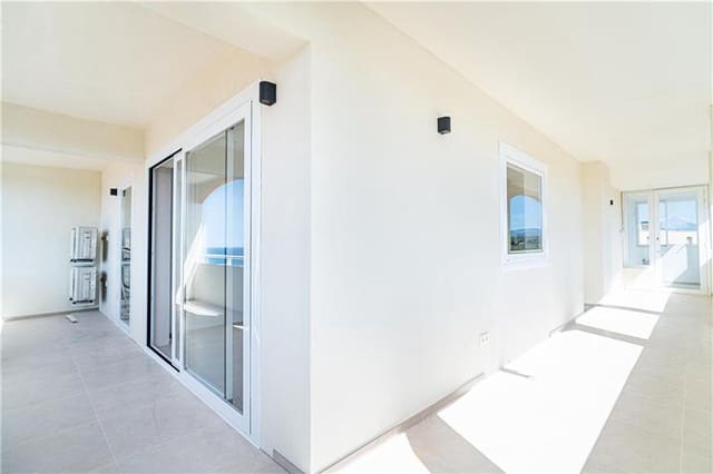 2 soveværelse Strandlejlighed til salg i El Toro / Port Adriano, Calvià med garage - € 685.000 (Ref: 9834526)