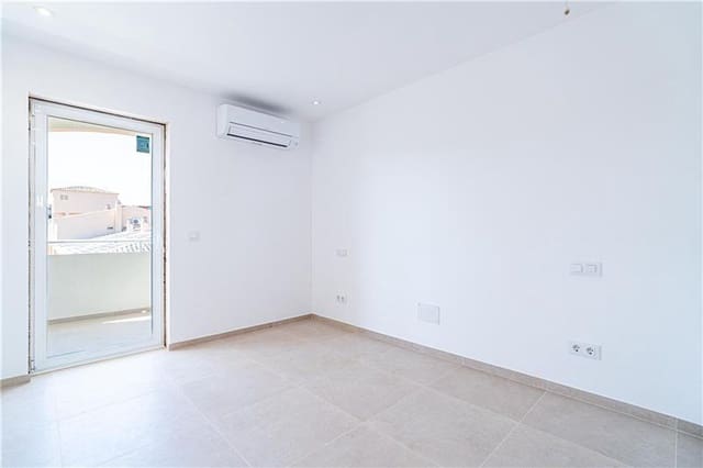 2 soveværelse Strandlejlighed til salg i El Toro / Port Adriano, Calvià med garage - € 685.000 (Ref: 9834526)