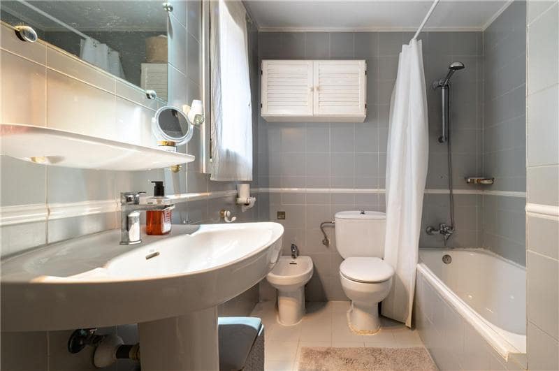 2 bedroom Beach Apartment for sale in Capdepera with pool garage - € 425,000 (Ref: 9841350)