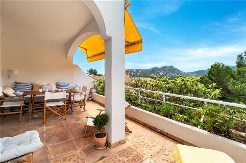 2 bedroom Beach Apartment for sale in Capdepera with pool garage - € 425,000 (Ref: 9841350)