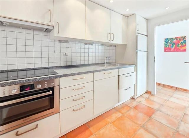 2 soverom Kjedet enebolig til salgs i Capdepera med svømmebasseng garasje - € 399 000 (Ref: 9847795)