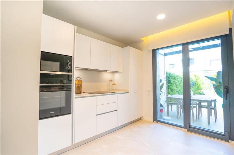 4 sypialnia Willa na sprzedaż w Palma de Mallorca z basenem garażem - 1 045 000 € (Ref: 9852063)