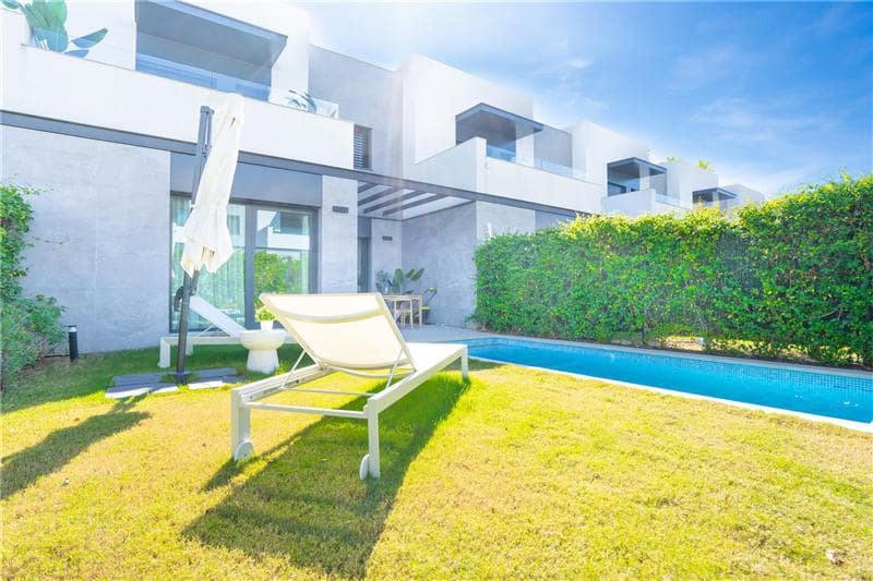 4 sypialnia Willa na sprzedaż w Palma de Mallorca z basenem garażem - 1 045 000 € (Ref: 9852063)