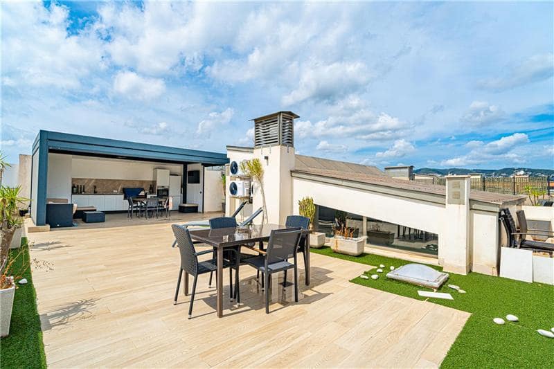 4 soverom Penthouse til salgs i Palma de Mallorca med svømmebasseng garasje - € 1 669 500 (Ref: 9862425)